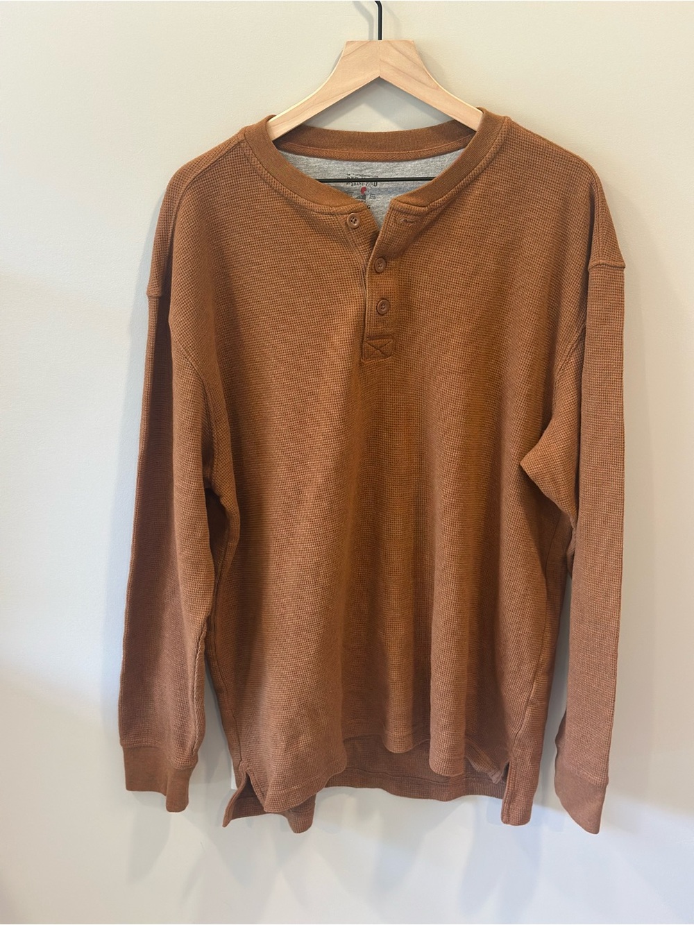 RedHead Men's Long-Sleeve Henley in Rust Brown